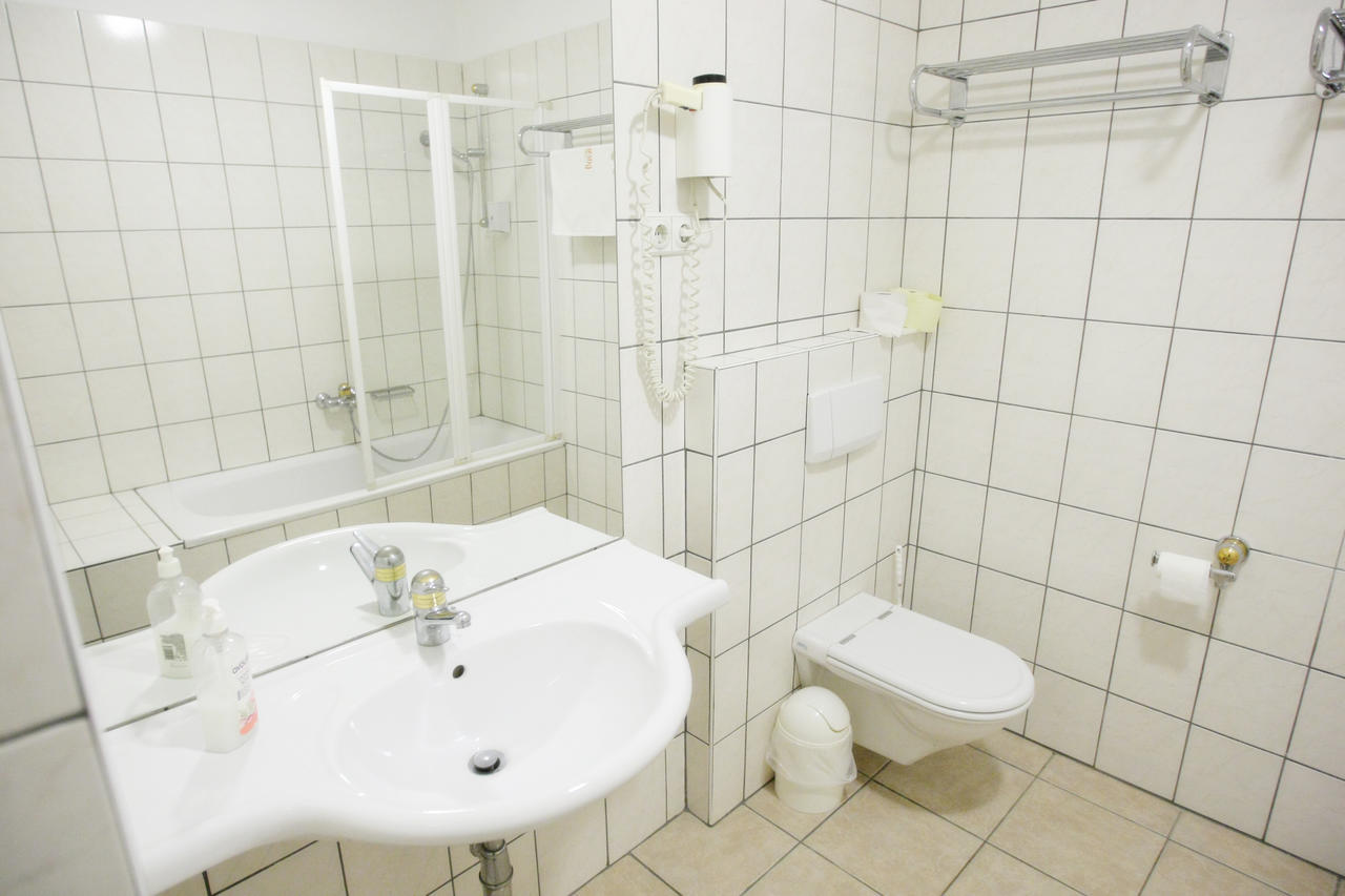 Bed and Breakfast Gőzmalom Étterem és Panzió Körmend Habitación foto