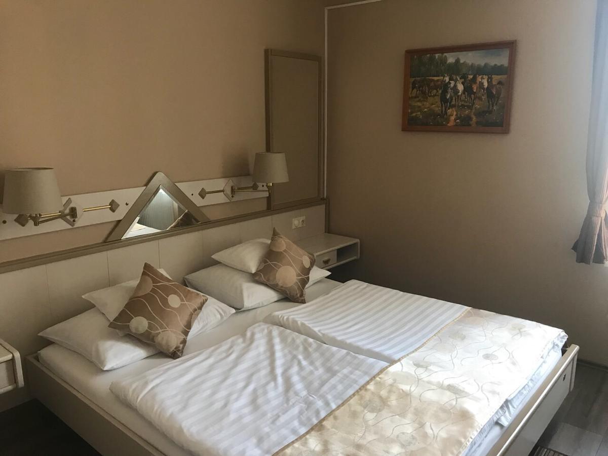 Bed and Breakfast Gőzmalom Étterem és Panzió Körmend Exterior foto